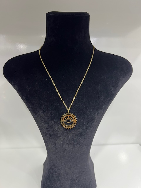 Göz detay siyah taşlı çelik kolye