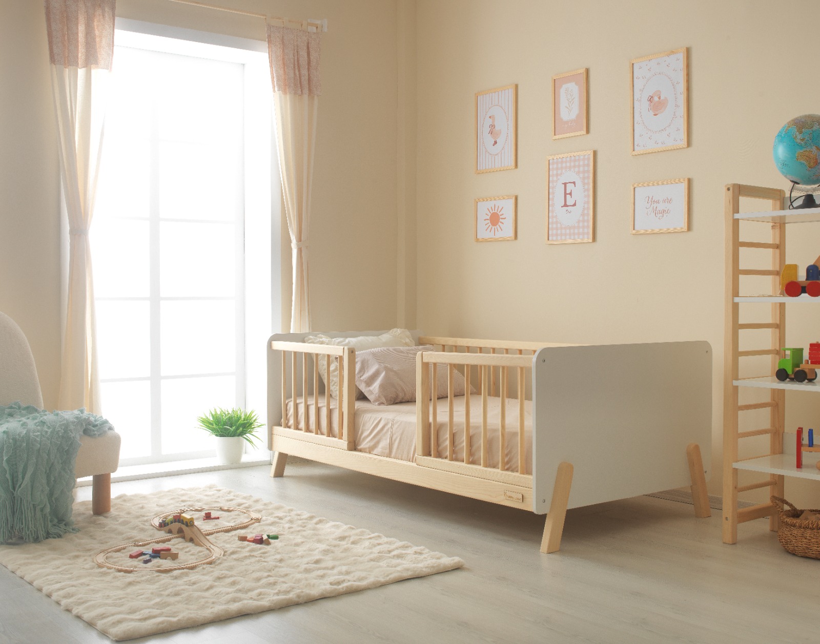 Suny - MDF Başlıklı Orta Kapılı Yuvarlak Çıtalı Karyola