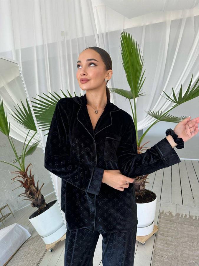 Siyah Baskılı Kadife Pijama Takımı