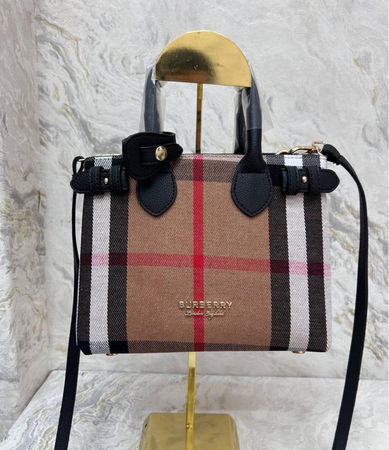 BURBER İTHAL ÇANTA