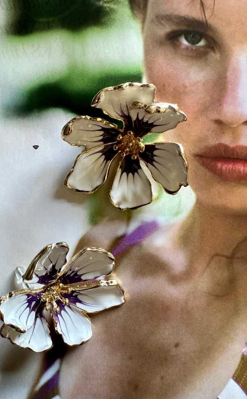 Menekşe Işıltısı Özel Tasarım Küpe