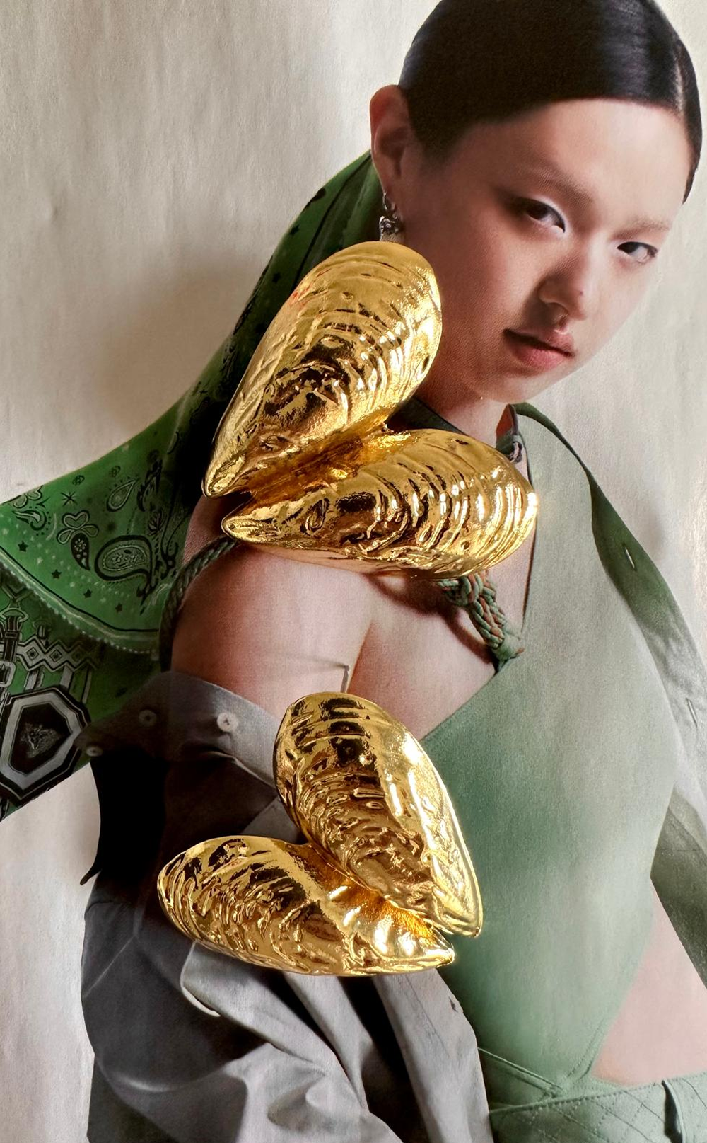 Midye Madalyon Özel Tasarım Küpe