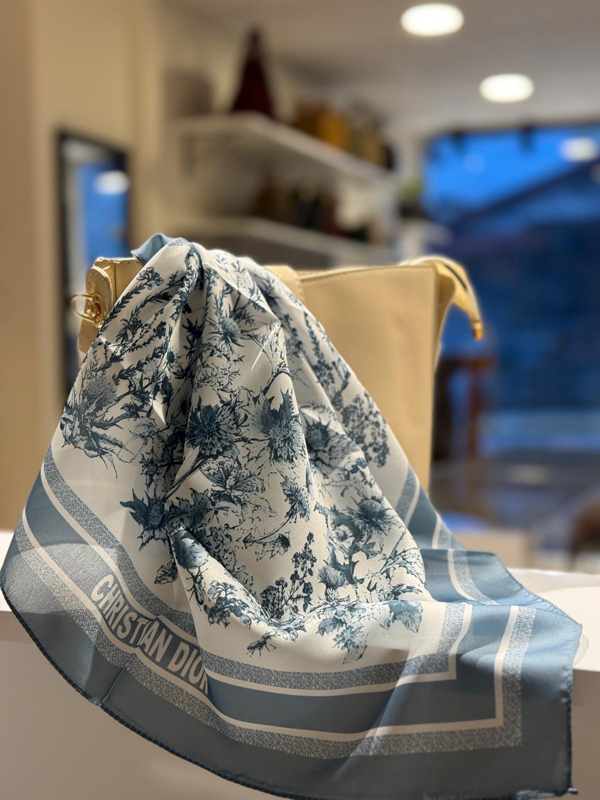 CRISTION DIOR DESEN FULAR MAVİ