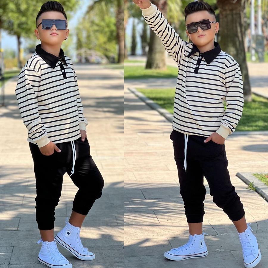 Beyaz siyah çizgili takım