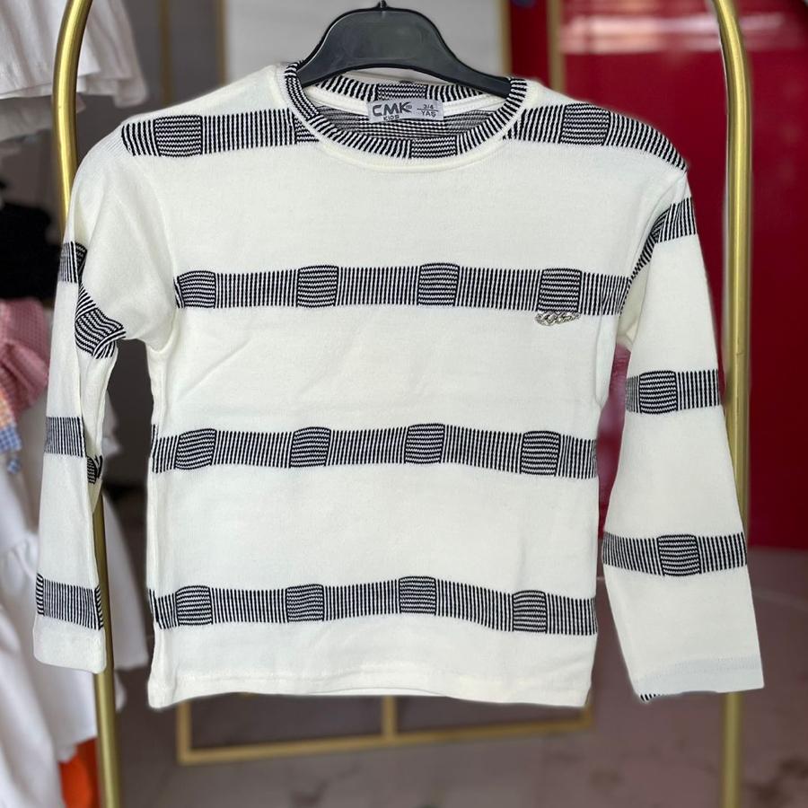 Beyaz siyah çizgili erkek çocuk kazak