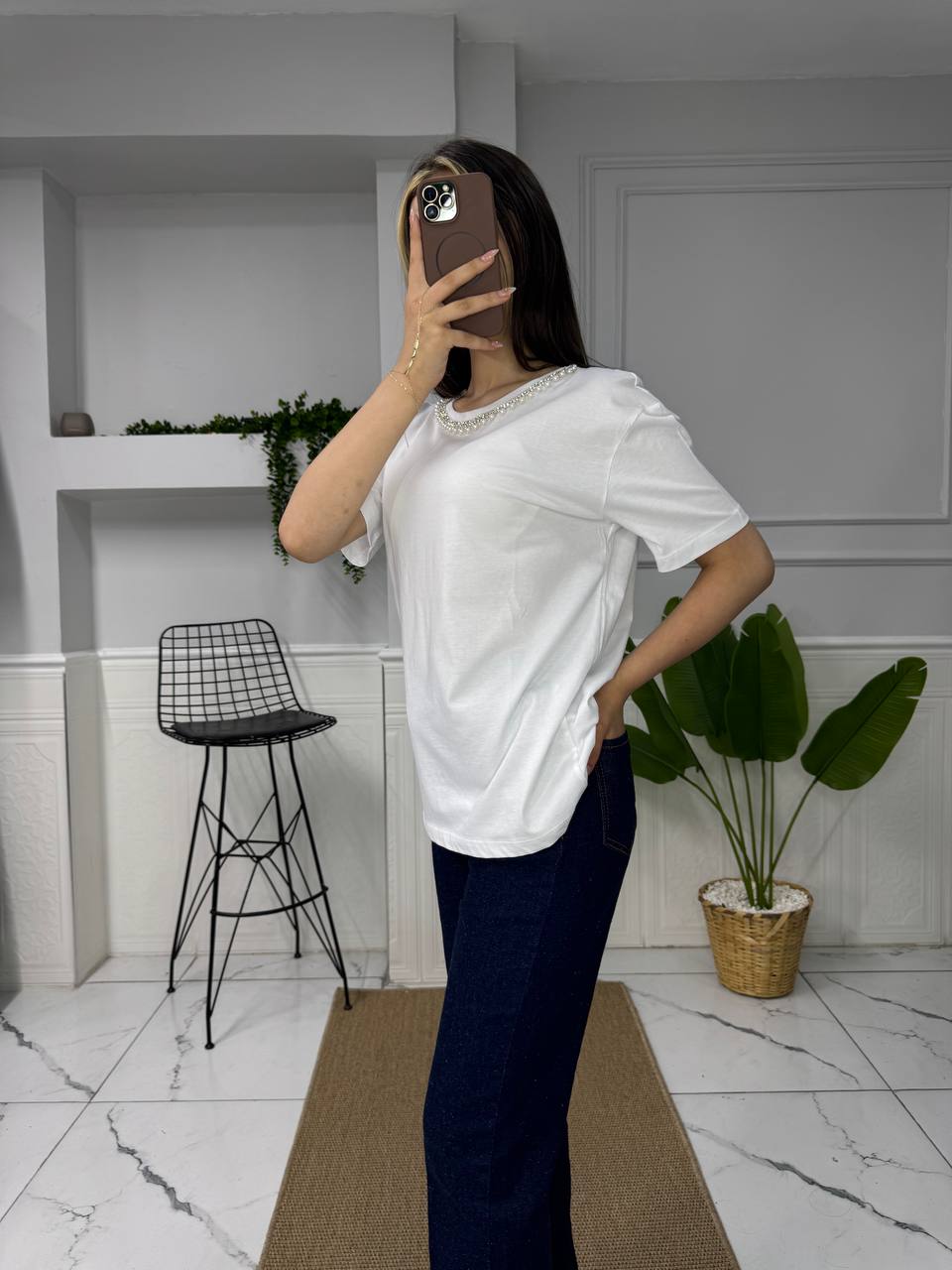 YAKASI İNCİLİ TSHIRT
