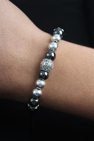 Doğal Taş Family Model Gümüş Ve Füme Renk Asansörlü Erkek Bileklik  EB3760