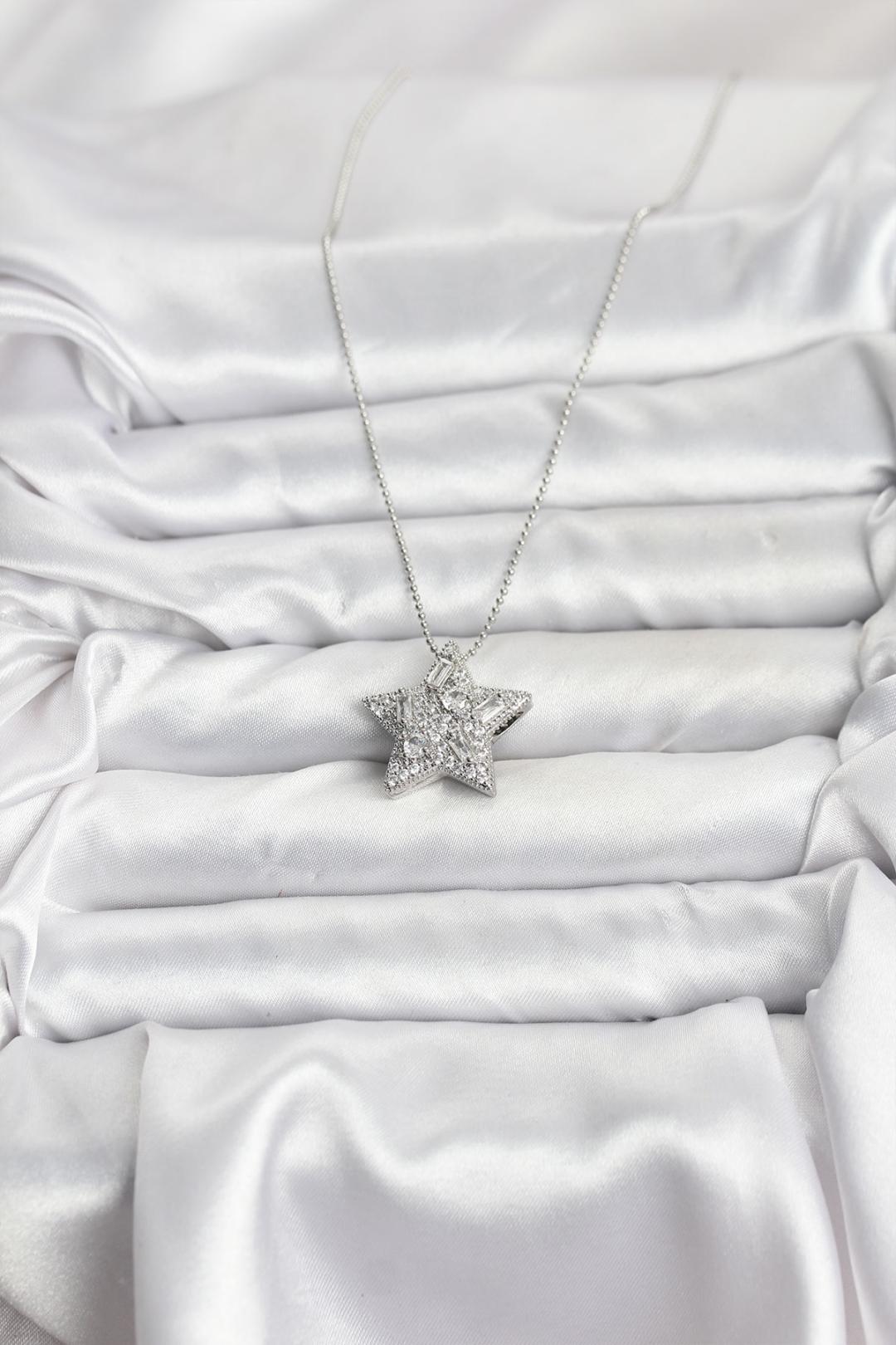 316L Çelik Zincir Gümüş Renk Zincirli Gümüş Yıldız Model Kadın Kolye BKO10678