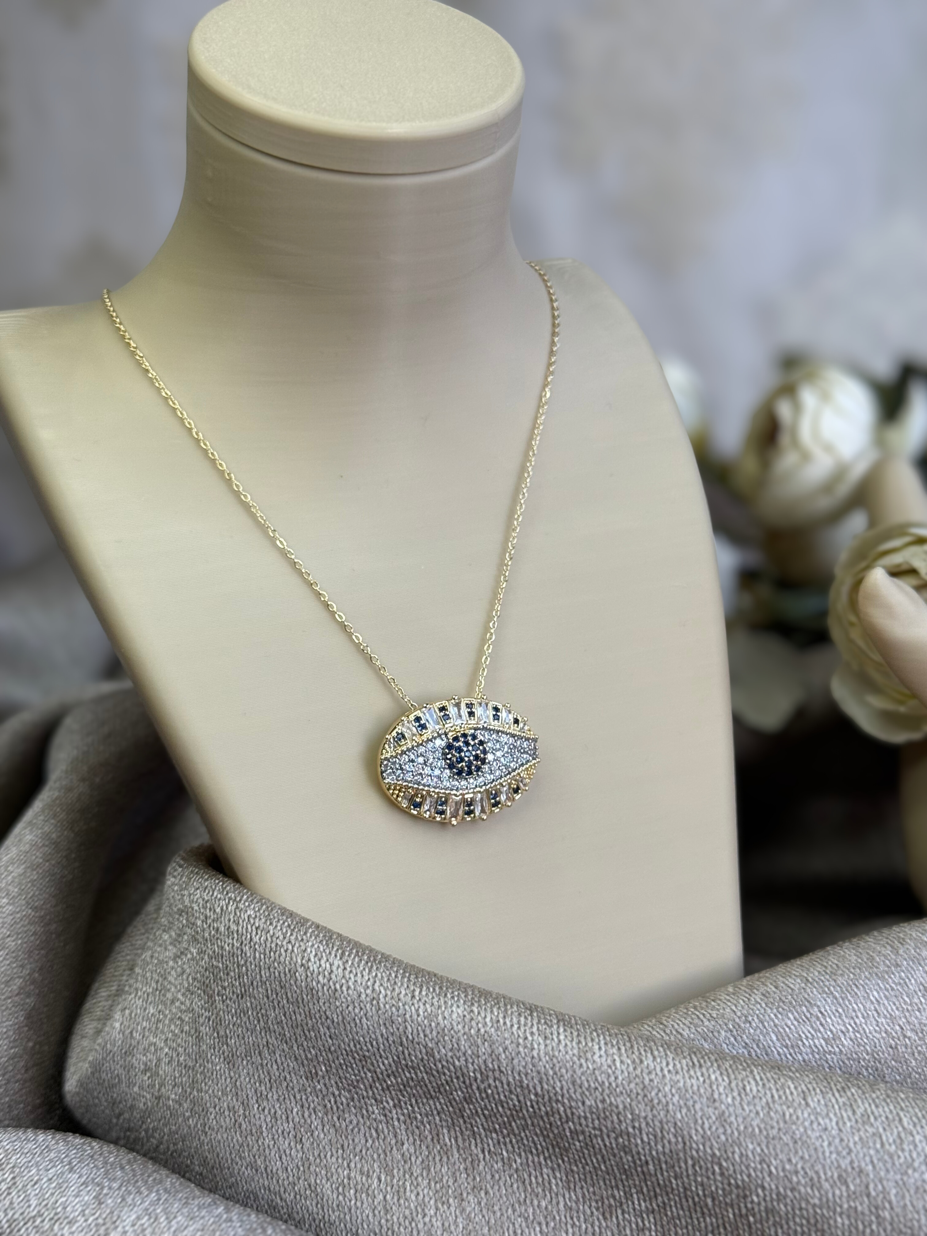 Çelik İri Göz Model Kolye