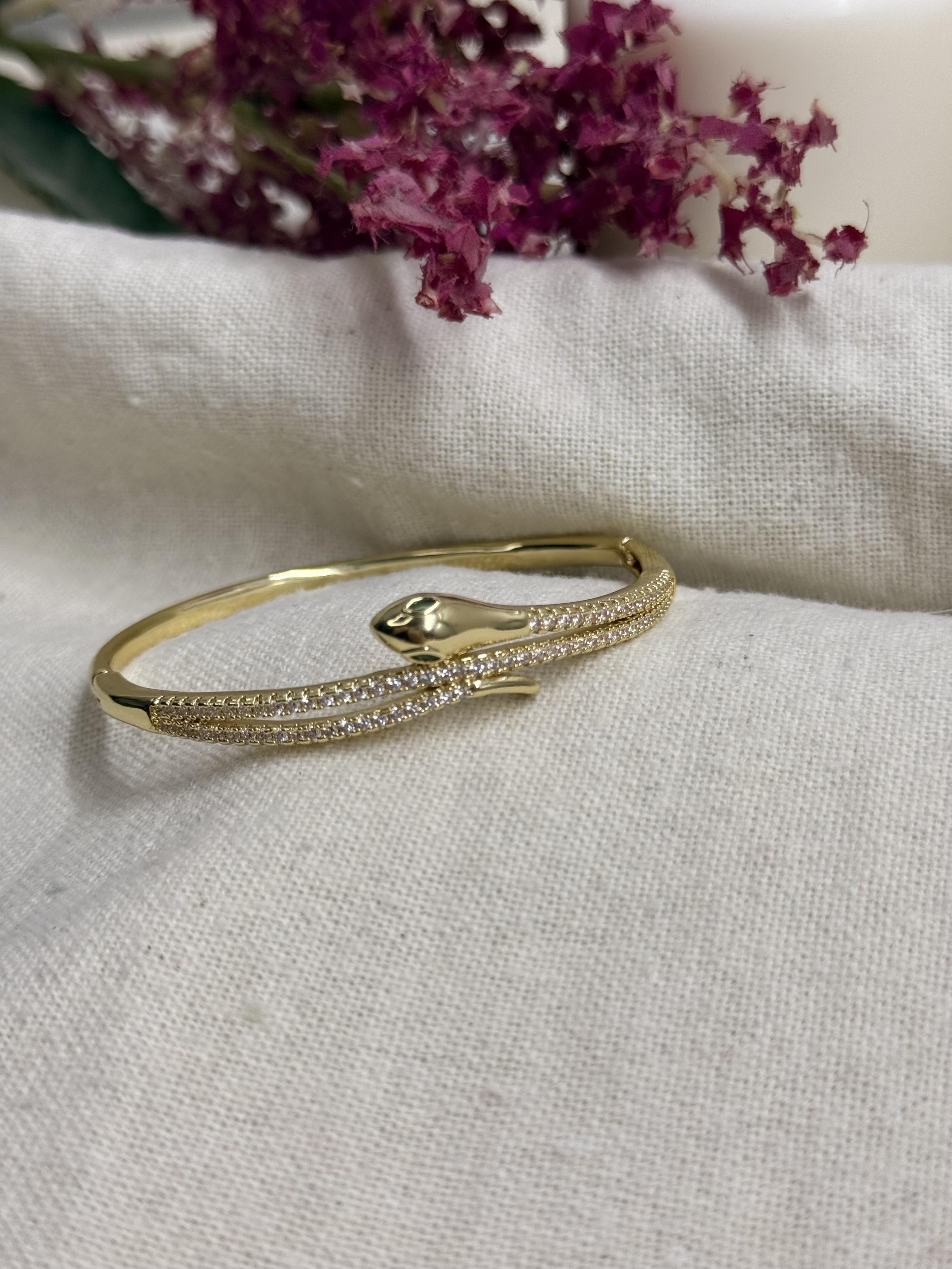 Sarmal Yılan Model Kelepçe