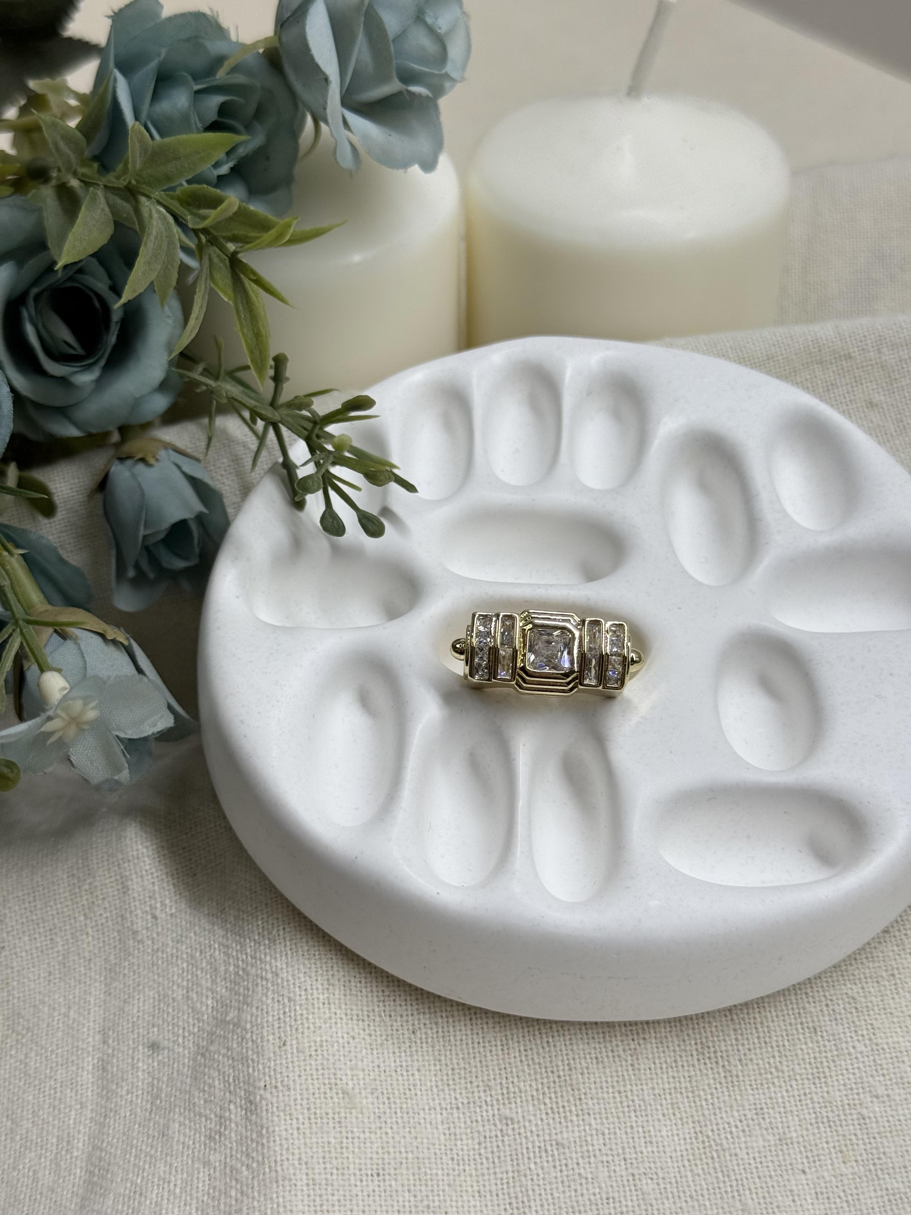 Özel Seri Kare Model Yüzük