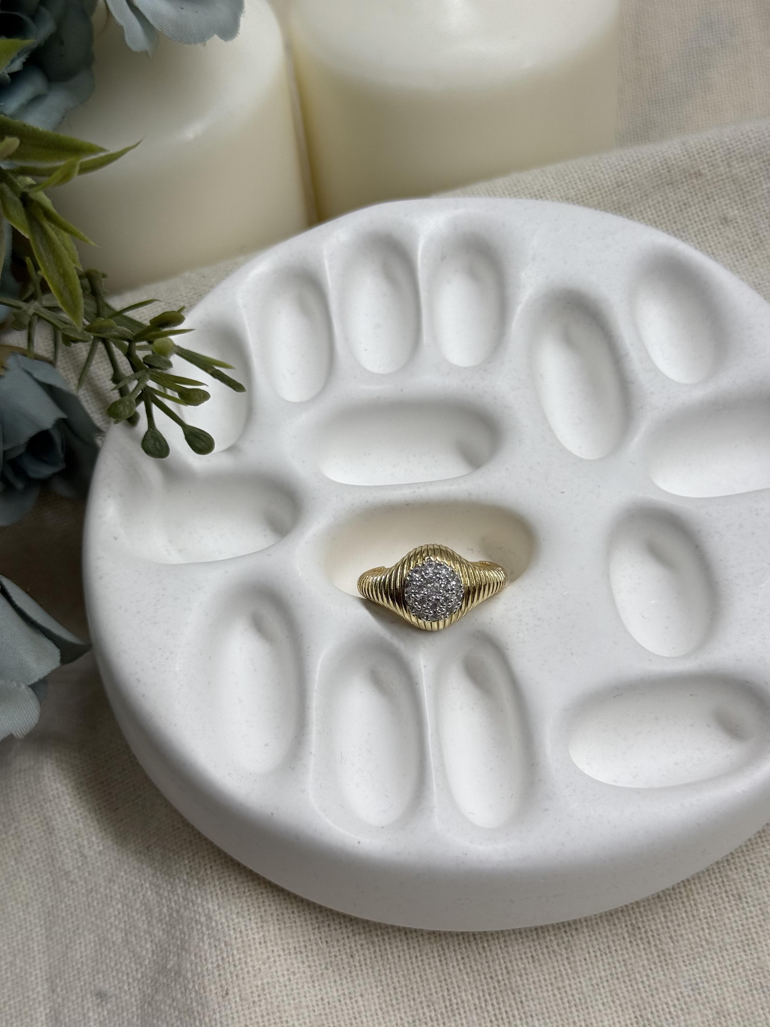 Orta Detay Zirkon Vıntage Model Yüzük