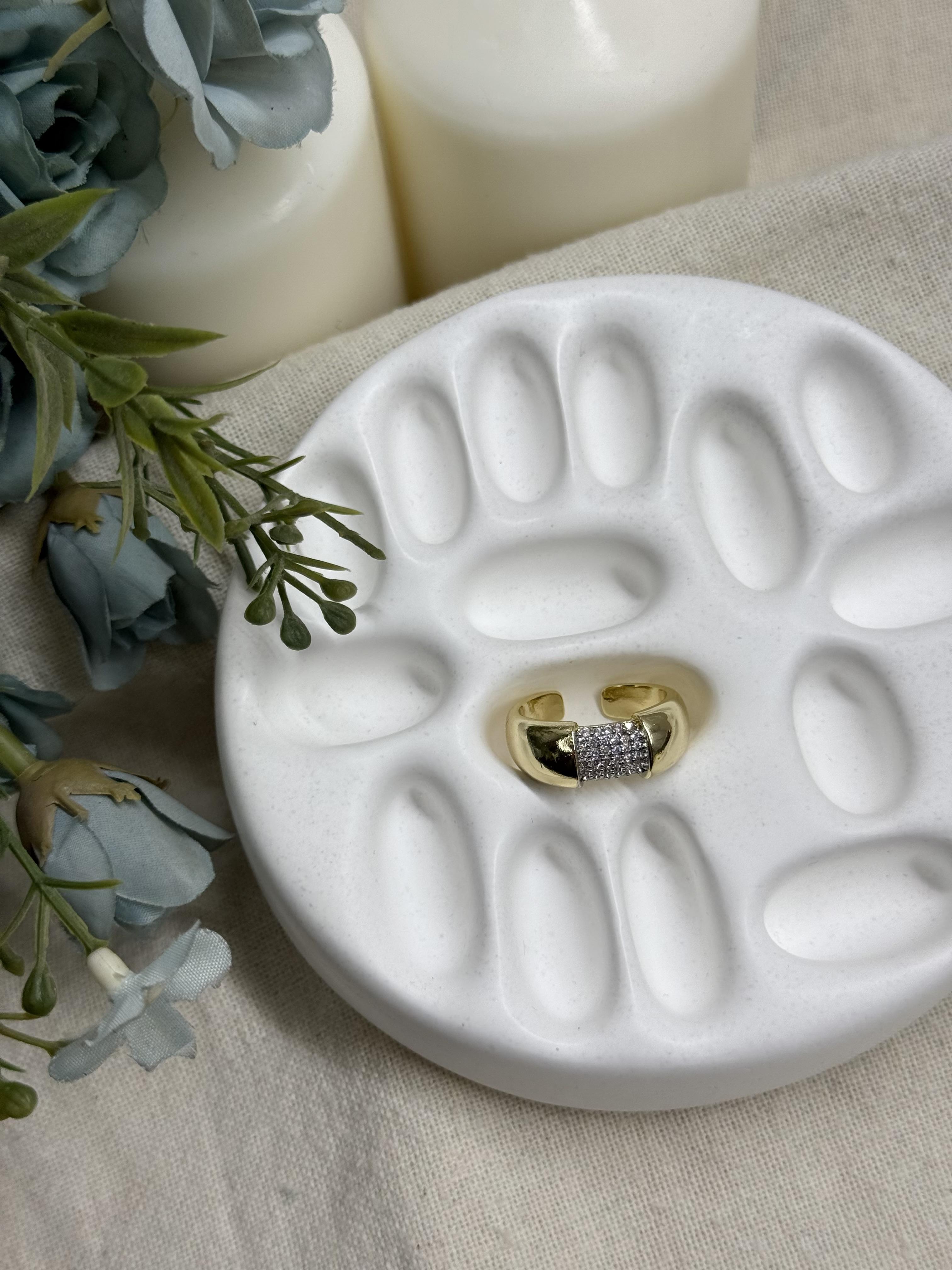 Orta Detay Zirkon Halka Model Yüzük