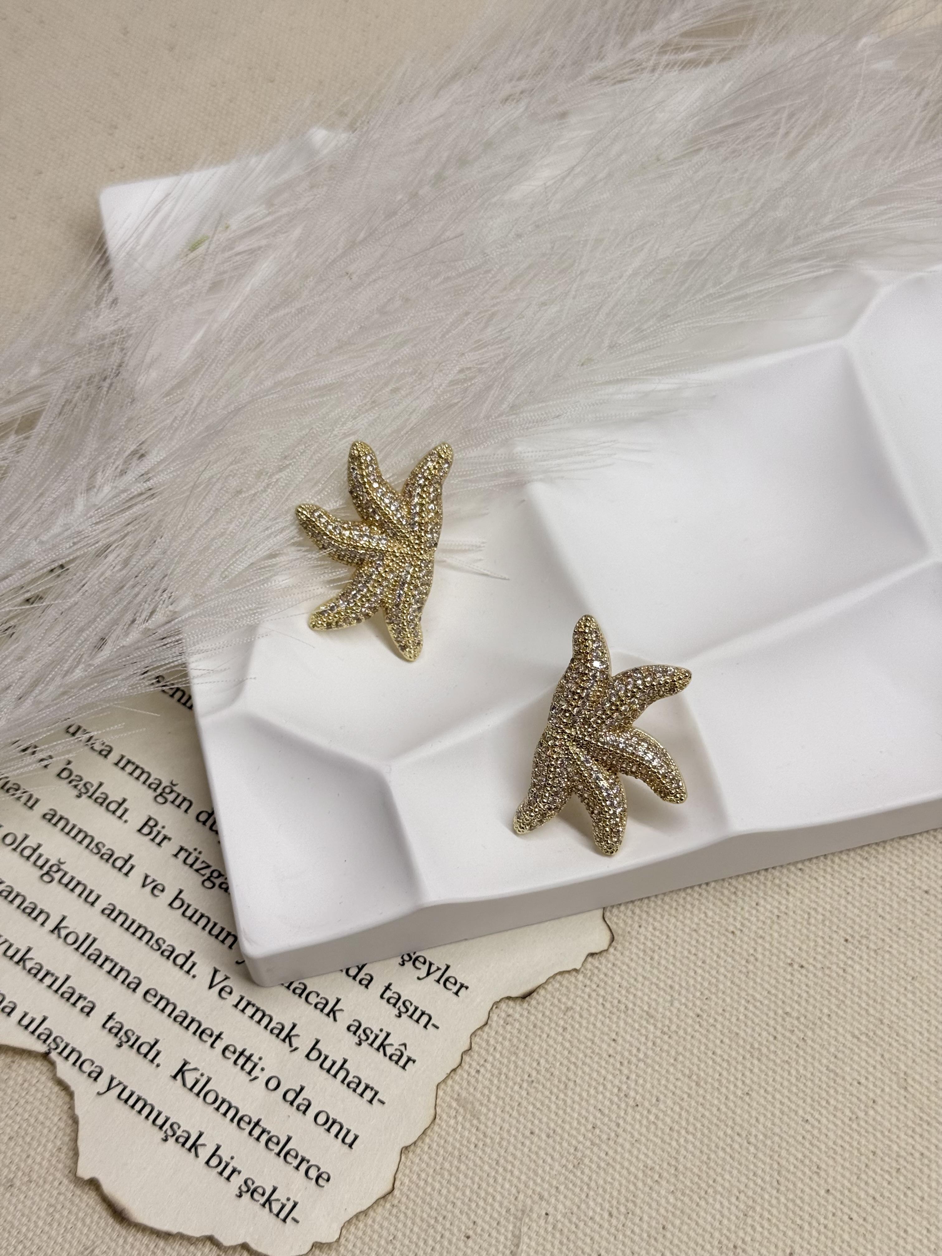 Full Zirkon Deniz Yıldızı Gold Küpe