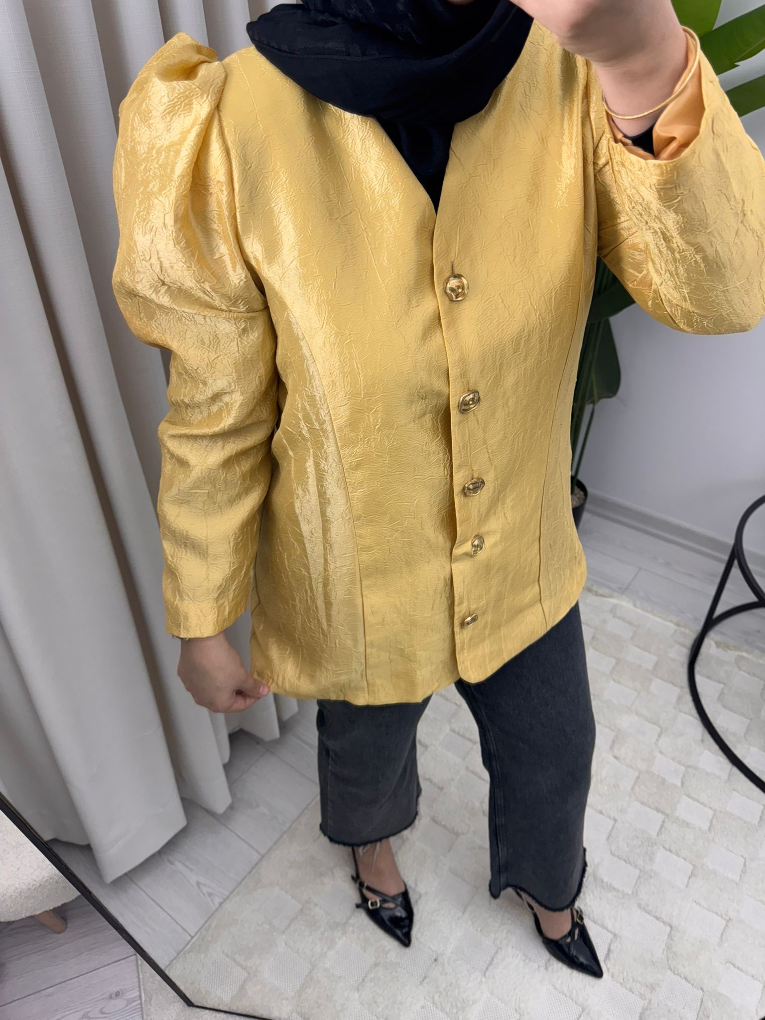 Gold Düğmeli Omuz Büzgülü Sarı Ceket