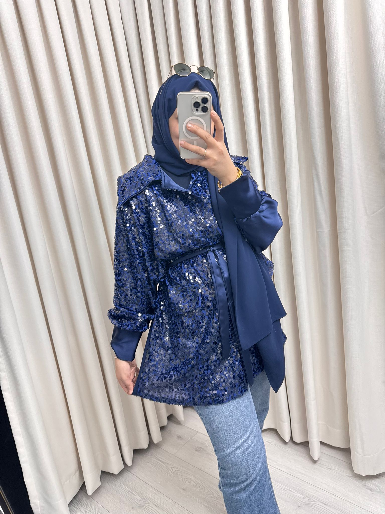 Pul Payet Detaylı Kuşaklı Lacivert Ceket